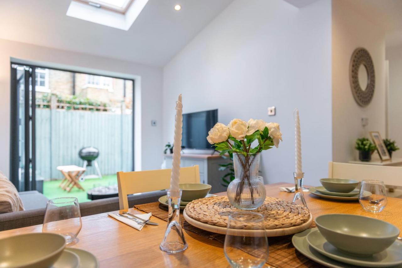 Three-Bedroom Bliss In London Town Londres Exterior foto