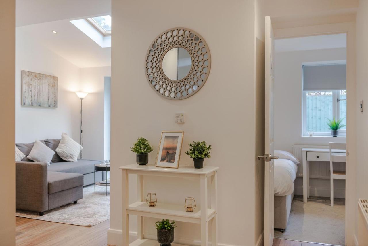 Three-Bedroom Bliss In London Town Londres Exterior foto