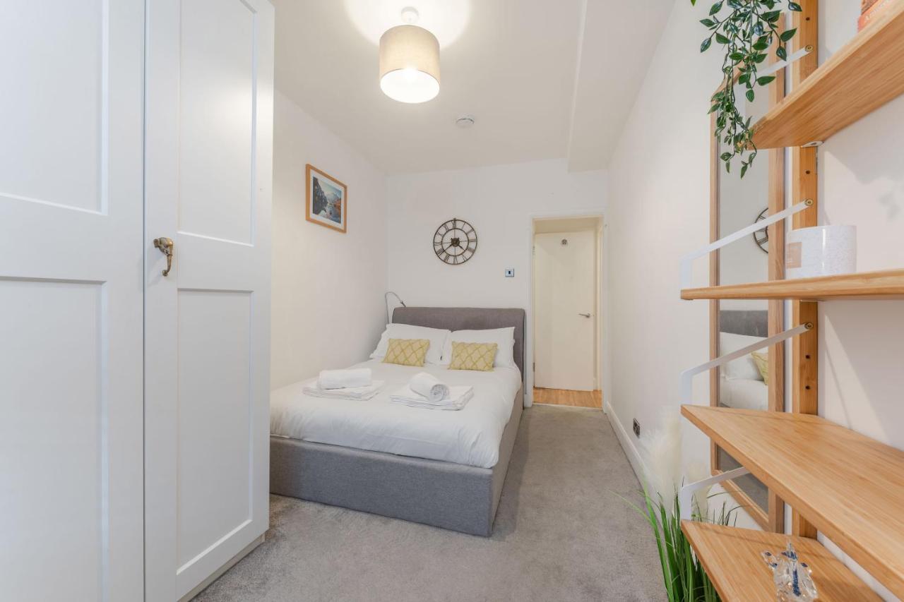 Three-Bedroom Bliss In London Town Londres Exterior foto